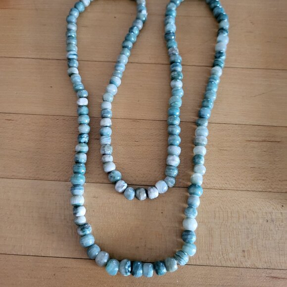 Chalcedony Classic Gemstone Necklace, Rich Varied Shades of Green - Picture 4 of 4